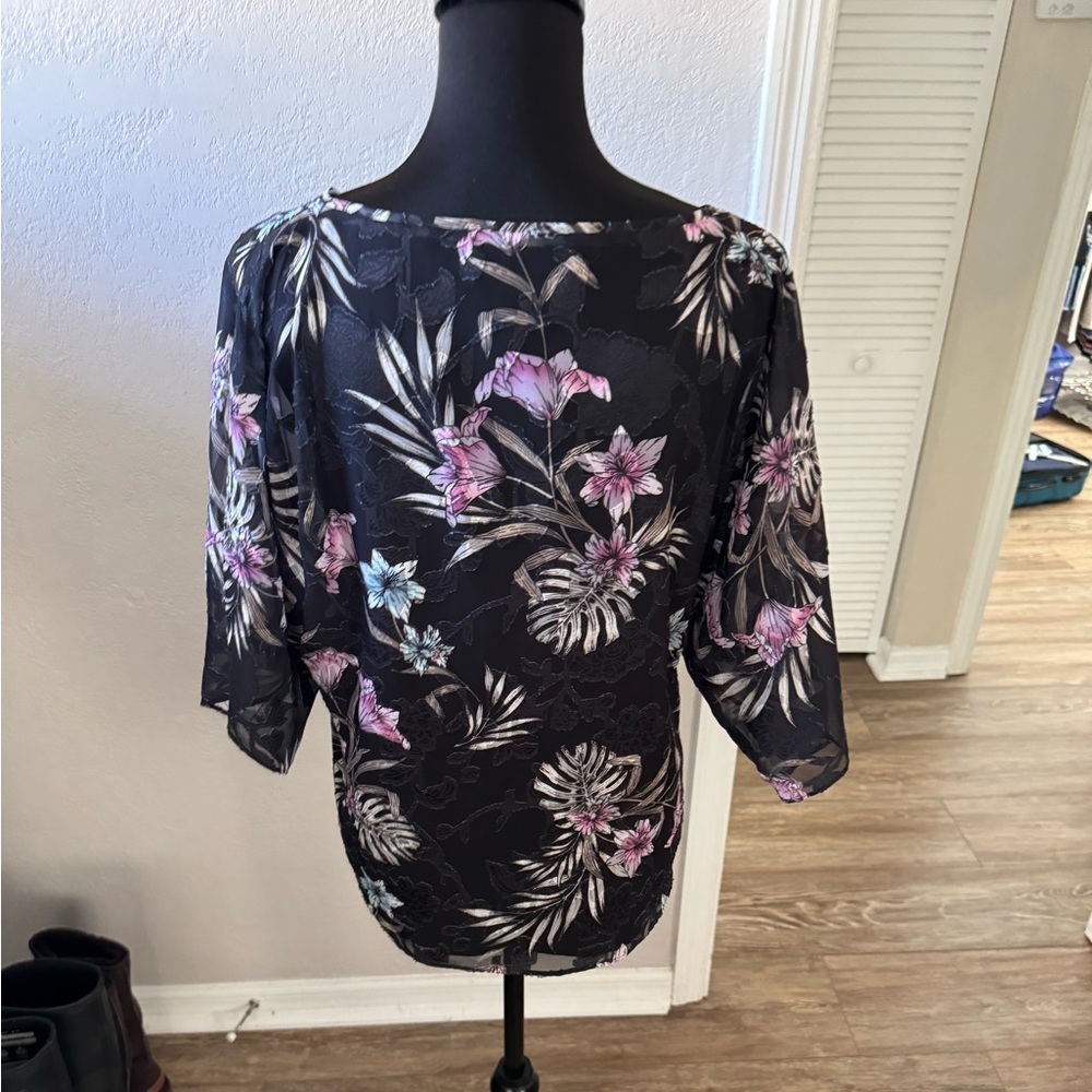WHBM Top! - Picture 4 of 4